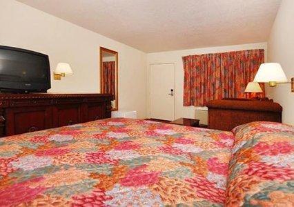 Rodeway Inn Magic Mountain Area Castaic Room photo